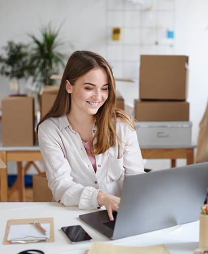 young-woman-dropshipper-with-laptop-working-at-hom-WEVGR76.png young-woman-dropshipper-with-laptop-working-at-hom-WEVGR76.png